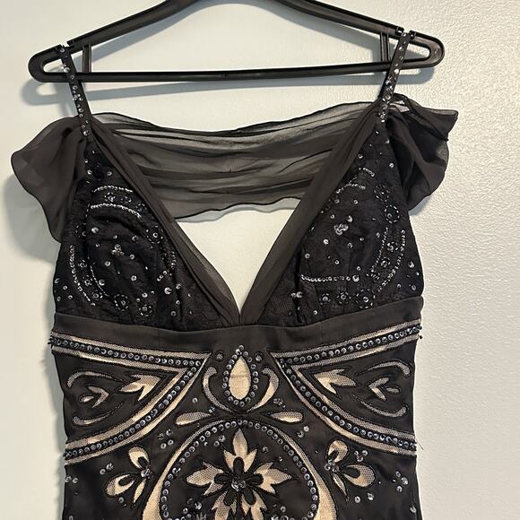 MANDALAY 4 COCKTAIL DRESS Embellished Sequin Fringe Cold Shoulder Black NWT - Picture 7 of 16